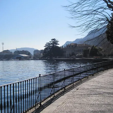 Olmo Hostal *