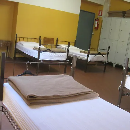 Olmo Hostal
